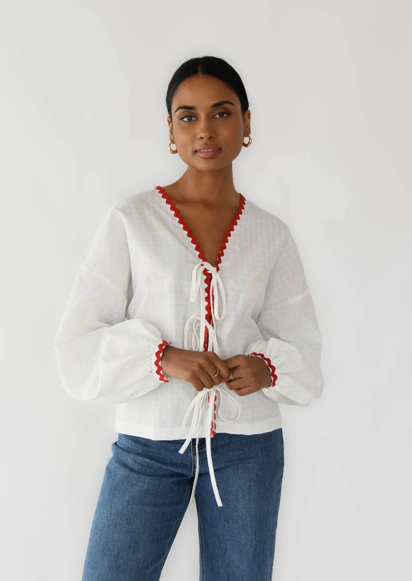 Outfitbook Blouse à nouer avec bordures contrastantes BLANC Discount