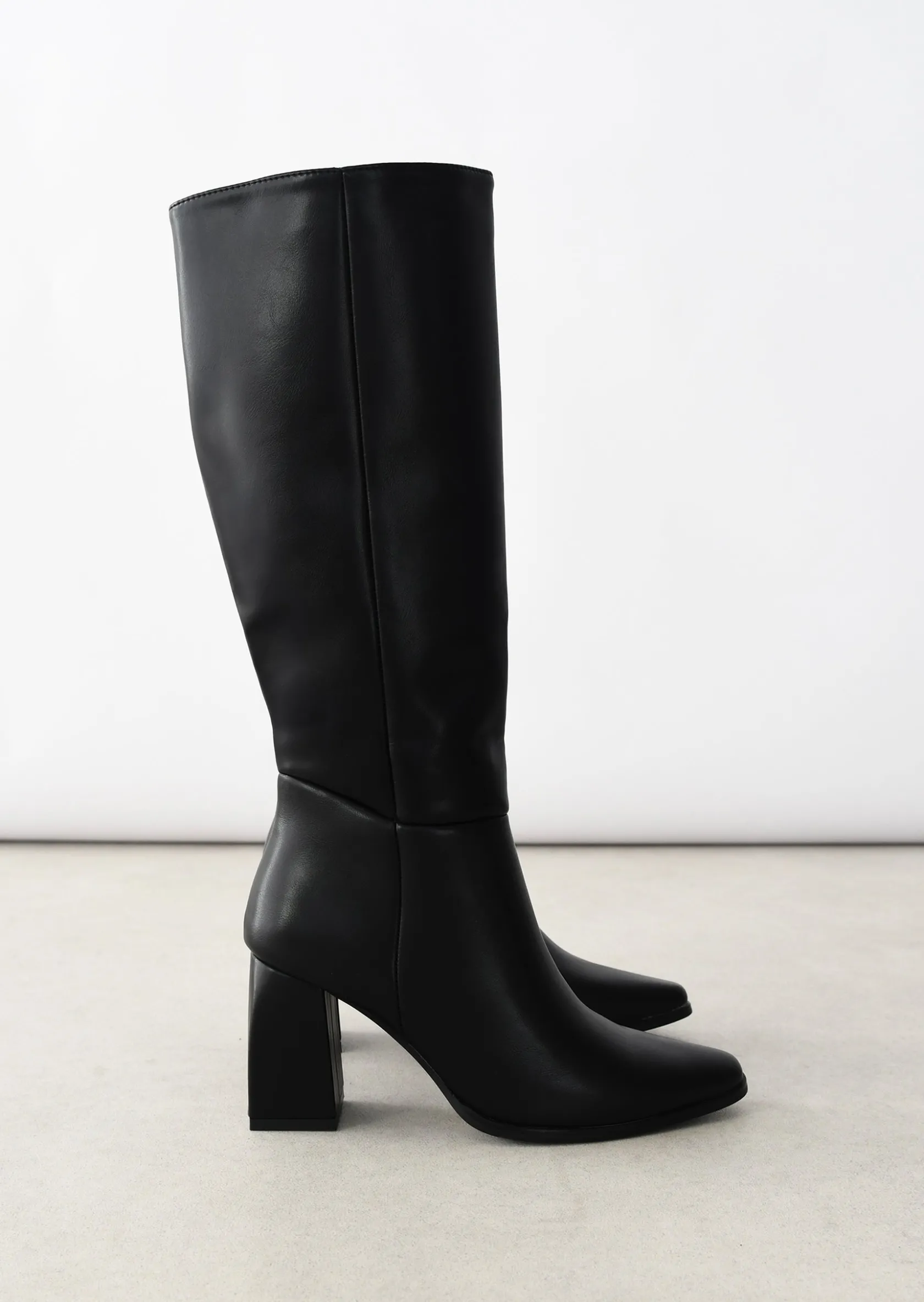 Outfitbook Bottes hautes à talons NOIR Hot