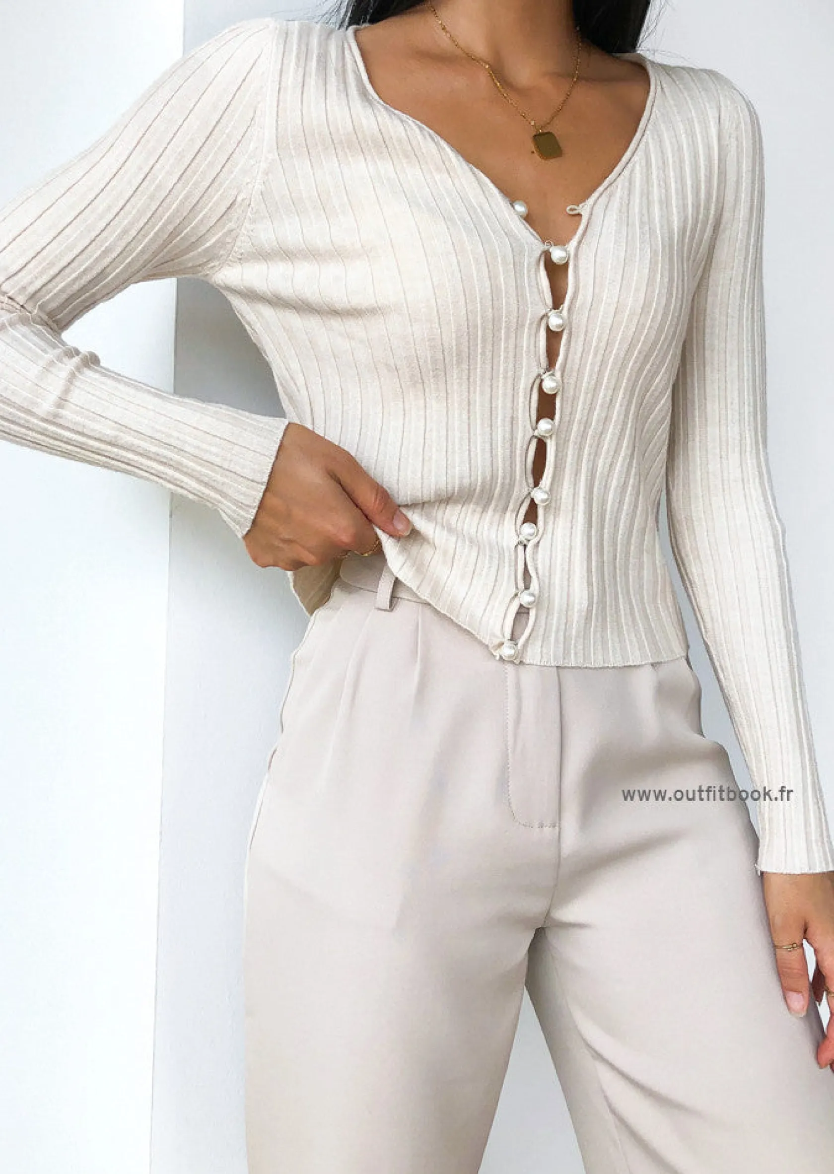 Outfitbook Cardigan côtelé avec boutons perles beige Best Sale