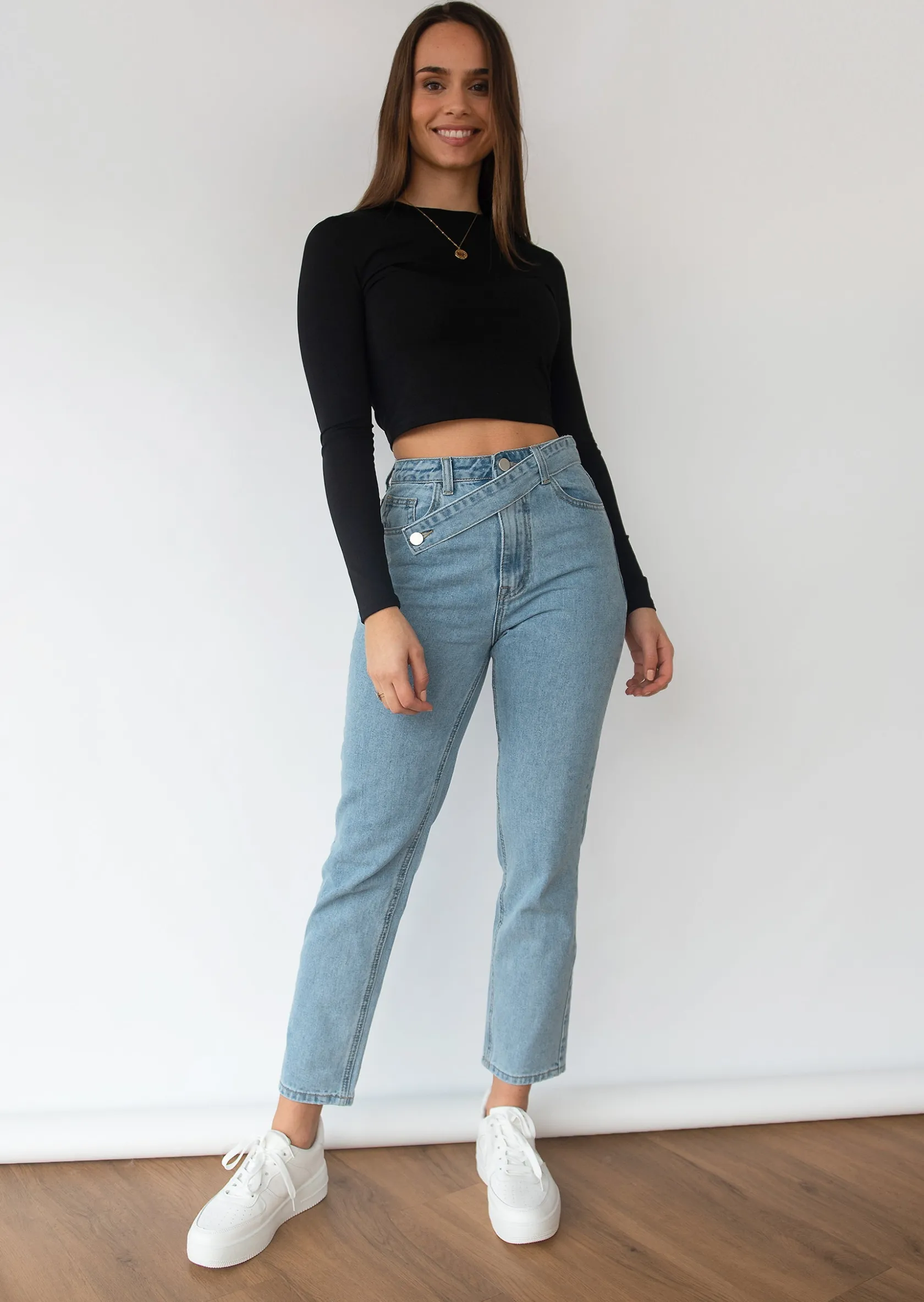 Outfitbook Jean bleu avec ceinture asymétrique Cheap