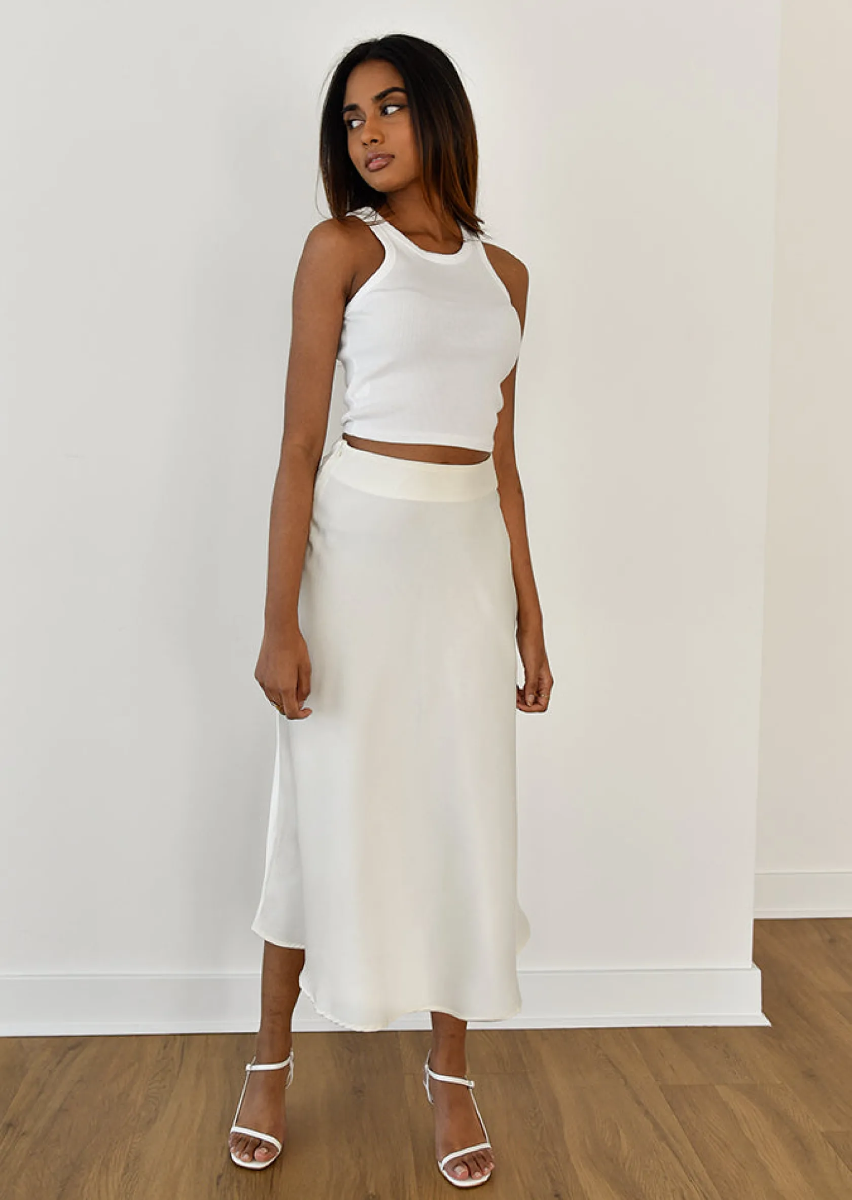 Outfitbook Jupe en satin midi BLANC Online