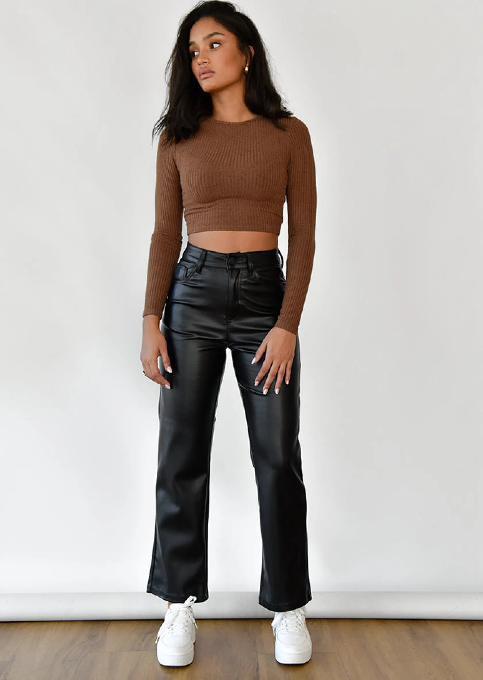 Outfitbook Pantalon droit en similicuir noir Online