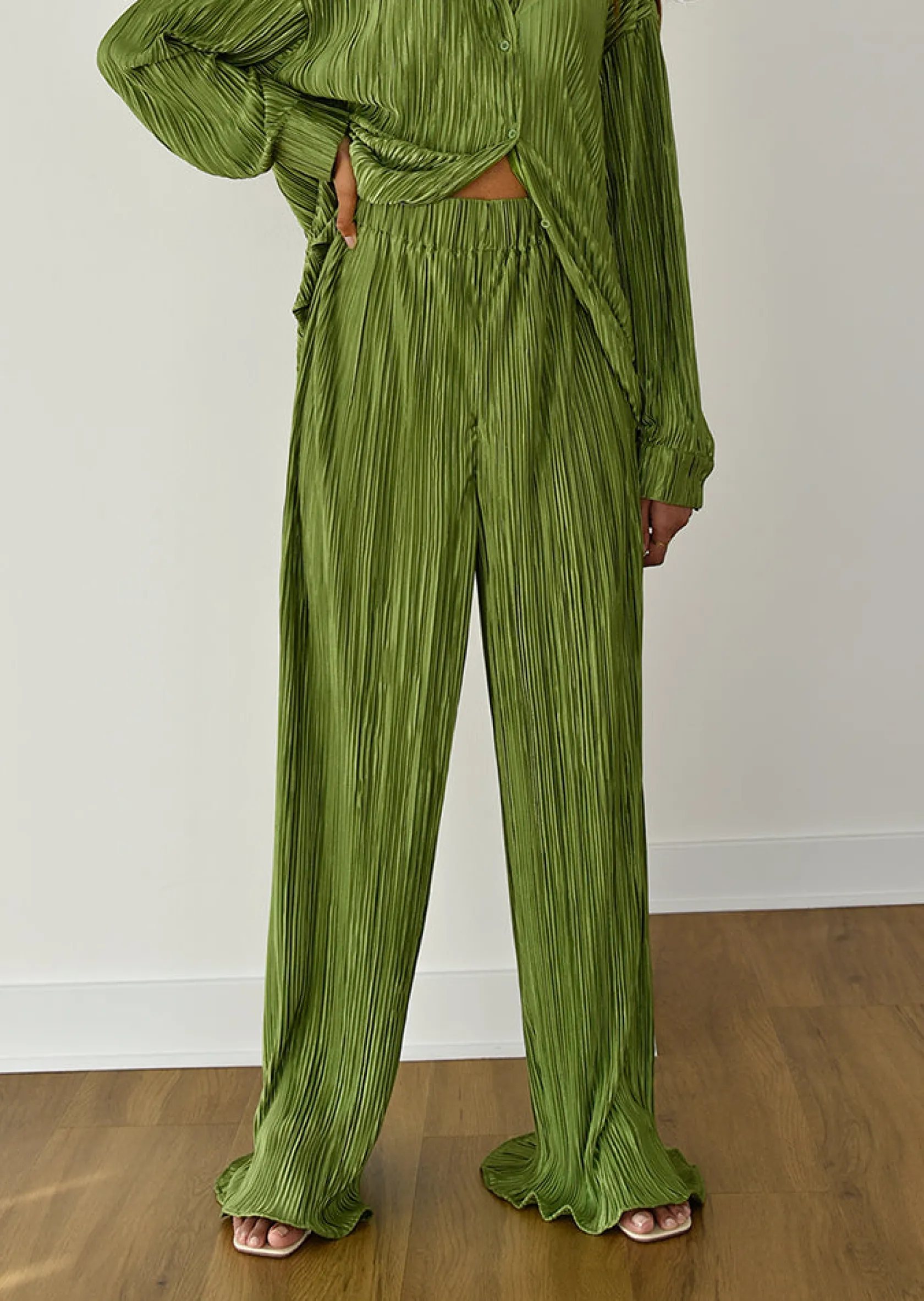 Outfitbook Pantalon en satin plissé VERT Best Sale