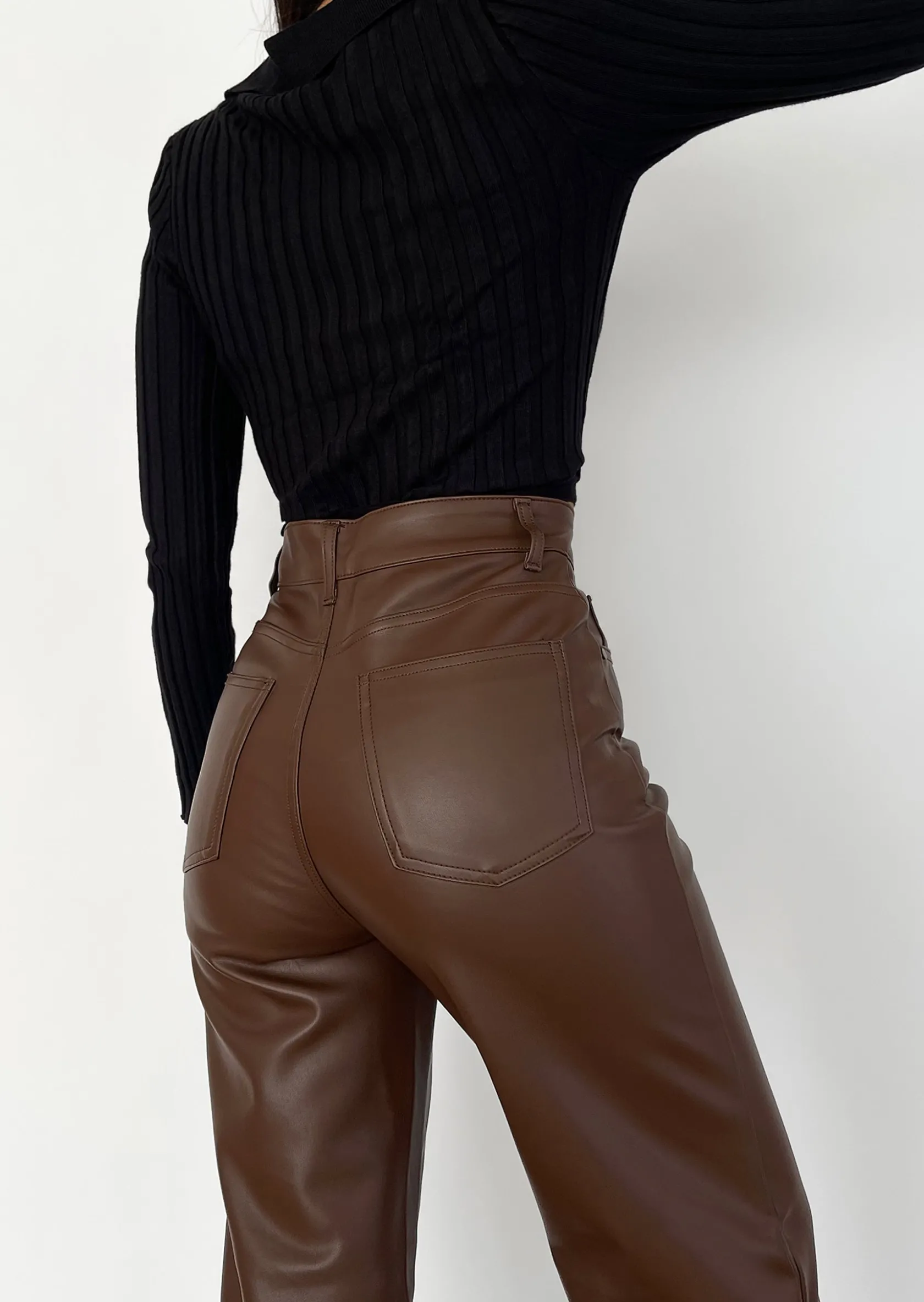 Outfitbook Pantalon large en simili cuir MARRON Outlet