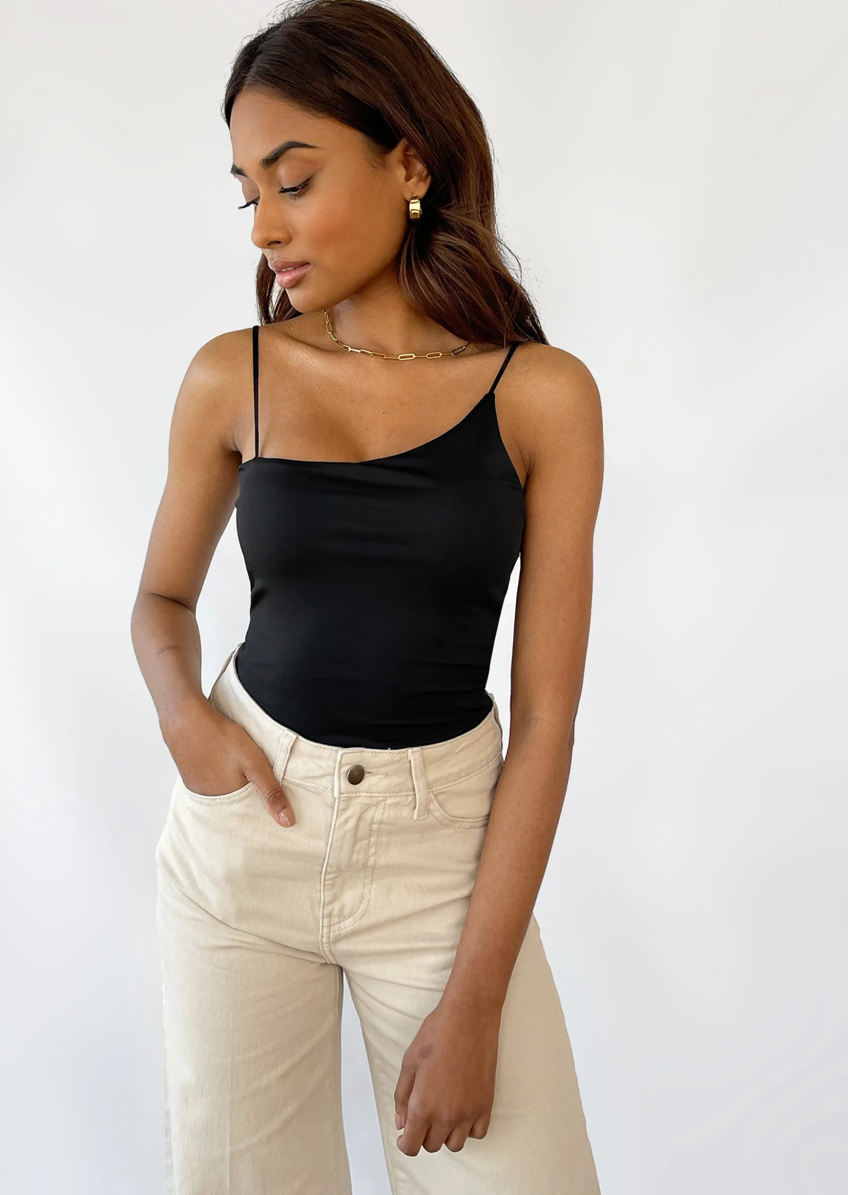 Outfitbook Top asymétrique NOIR Discount